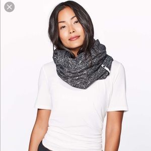 Lululemon Vinyasa Scarf